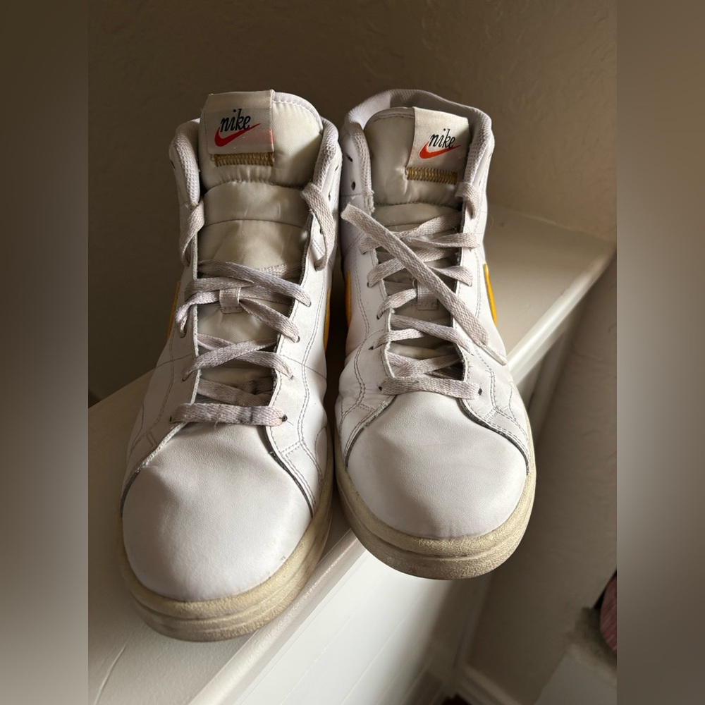 Nike Court Royale 2 Mid Sneakers 50th Anniversary White Yellow Swoosh Men’s 12 - Picture 2 of 9